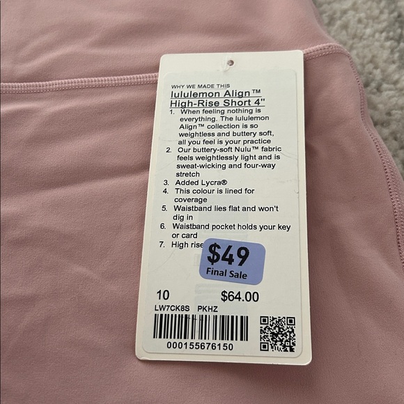 Lululemon NWT align high rise shorts - Picture 2 of 2